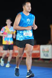 BIB: 2013, 4360
                            <button type="button" onclick="openModal(19776280)" class="btn btn-primary btn-sm float-right btn-popup" data-toggle="modal" data-target=".modal-high-quality">
                        <i class="fas fa-shopping-cart"></i> Add to Cart
                    </button>
                                            <button type="button" onclick="isThisMe(19776280, true)" class="btn btn-success btn-sm float-right btn-popup btn-isme hidden" data-toggle="tooltip" data-placement="bottom" title="นี่คือรูปของคุณใช่ไหม คลิกที่นี่เพื่อเอาเข้าอัลบั้ม">
                        <i class="fas fa-plus"></i> Add to album
                    </button>
                    <button type="button" onclick="isThisMe(19776280, false)" class="btn btn-warning btn-sm float-right btn-popup btn-isnotme hidden">
                        <i class="fas fa-ban"></i> Remove from album
                    </button>